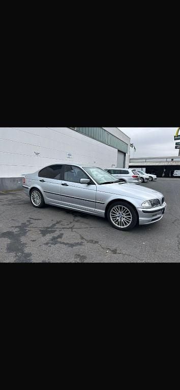 Gebraucht BMW 318 118 PS (86 kW) 2000 Grau Limousine