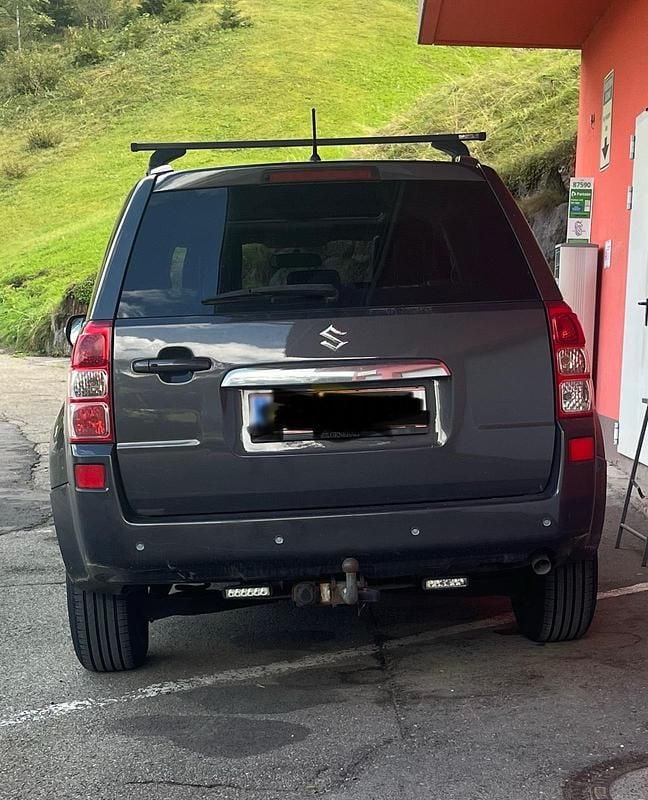 Gebraucht Suzuki Grand Vitara 130 PS (95 kW) 2010 Grau SUV
