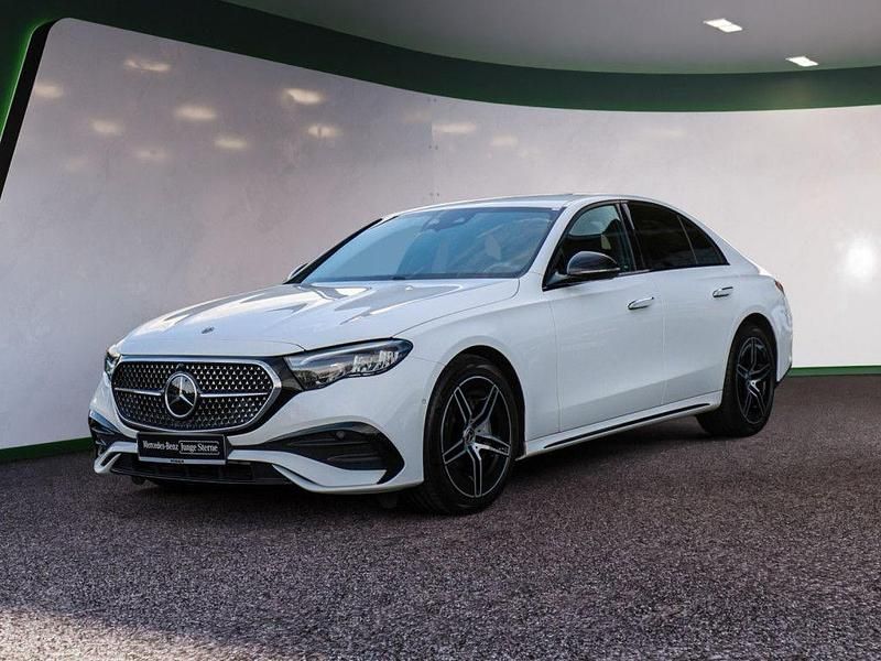Gebraucht Mercedes E220 AMG 197 PS (144 kW) 2025 Weiss / polarweiß Limousine