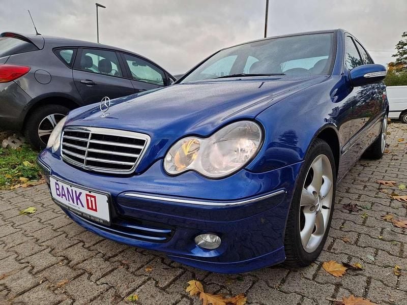 Blau Gebraucht 2003 Mercedes C220 Avantgarde Limousine | 2.200 € (Guter Preis) - Bild 1/4