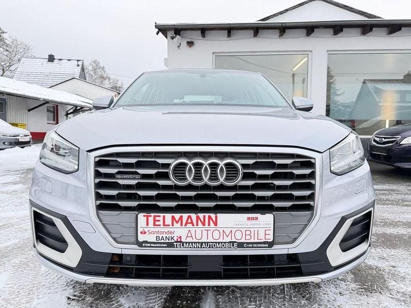 Gebraucht Audi Q2 Design 190 PS (139 kW) 2018 Silber SUV