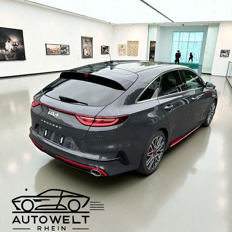 Gebraucht Kia ProCeed GT 204 PS (150 kW) 2022 Schwarz Kleinwagen