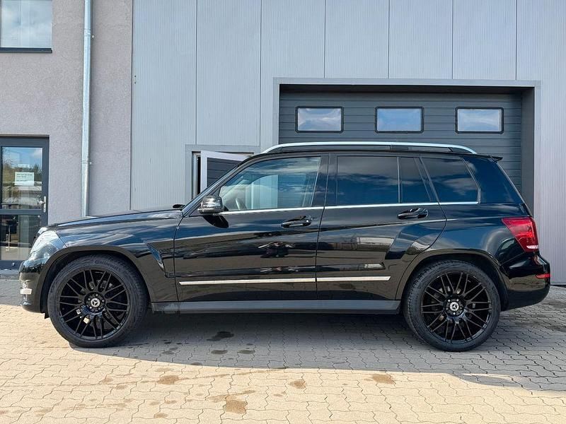 Gebraucht Mercedes GLK200 143 PS (105 kW) 2014 Schwarz SUV