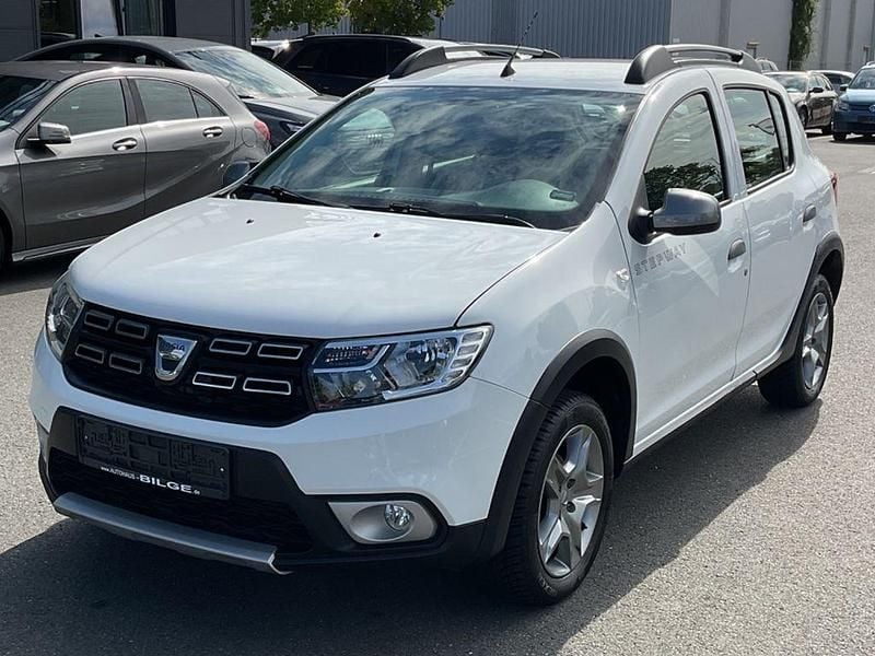 Weiß Gebraucht 2019 Dacia Sandero Prestige Kleinwagen | 6.900 € (Superpreis) - Bild 1/4