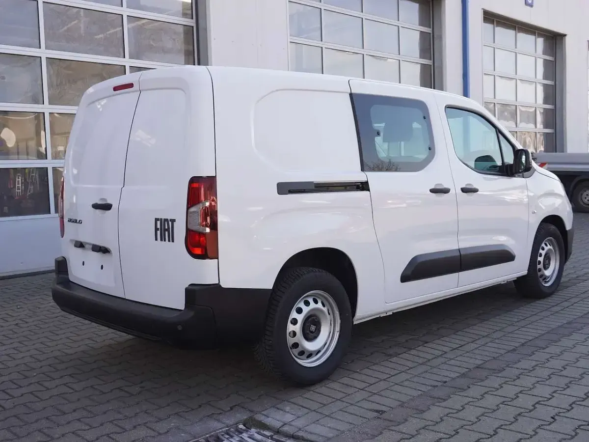 Neu Fiat Doblò 102 PS (75 kW) 2026 Weiß Van / Kleinbus