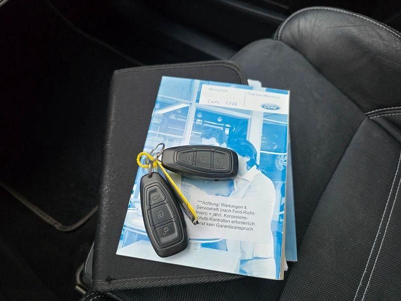 Gebraucht Ford Mondeo 163 PS (119 kW) 2010 Schwarz Kombi