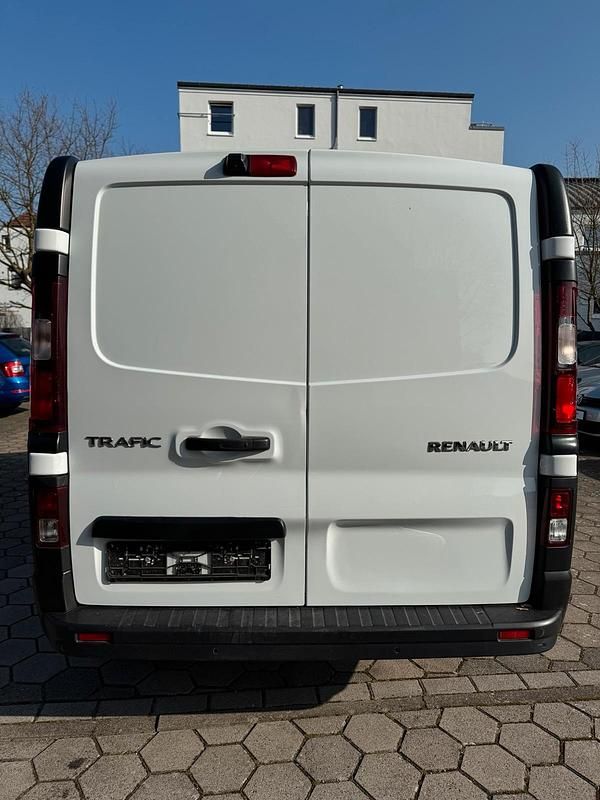 Gebraucht Renault Trafic 120 PS (88 kW) 2021 Weiß Van / Kleinbus
