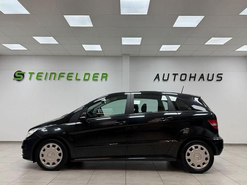 Gebraucht Mercedes B180 109 PS (80 kW) 2008 Schwarz Van / Kleinbus