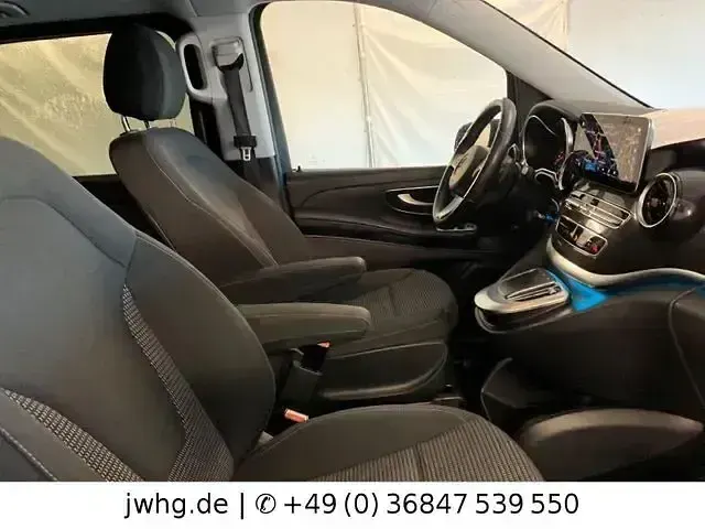 Gebraucht Mercedes EQV300 150 kW (204 PS) 2021 Grau Van / Kleinbus