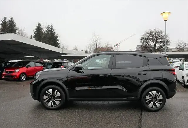 Neu Opel Frontera 145 PS (106 kW) 2026 Karbon schwarz SUV