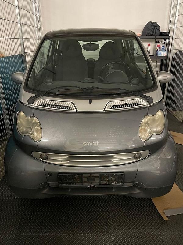 Grau Gebraucht 2002 Smart ForTwo Coupé Passion Coupé | 600 € (Superpreis) - Bild 1/4