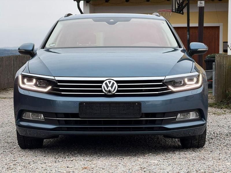Gebraucht VW Passat 179 PS (131 kW) 2016 Blau Limousine