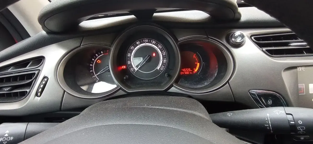 Gebraucht Citroën C3 Feel 83 PS (61 kW) 2016 Rot Kleinwagen