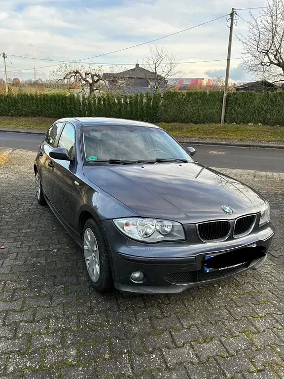 Gebraucht BMW 116 122 PS (89 kW) 2005 Grau Kleinwagen