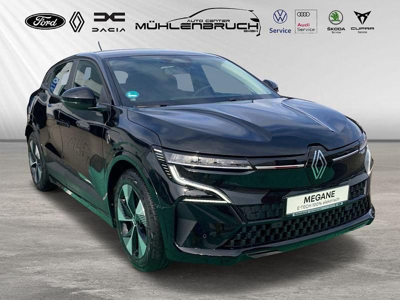 Gebraucht Renault Mégane Equilibre 96 kW (131 PS) 2022 Schwarz Limousine