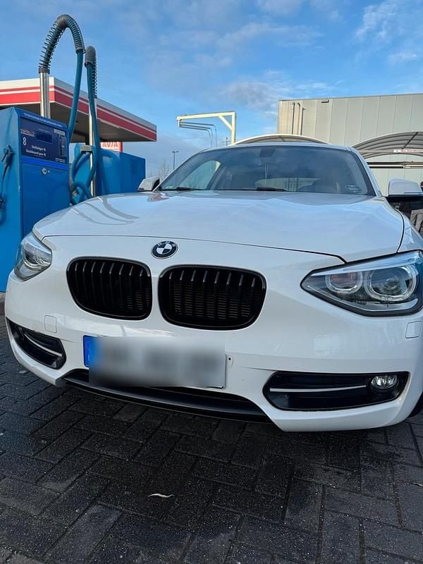 Weiß Gebraucht 2012 BMW 114 Kleinwagen | 8.000 € (Fairer Preis) - Bild 1/4