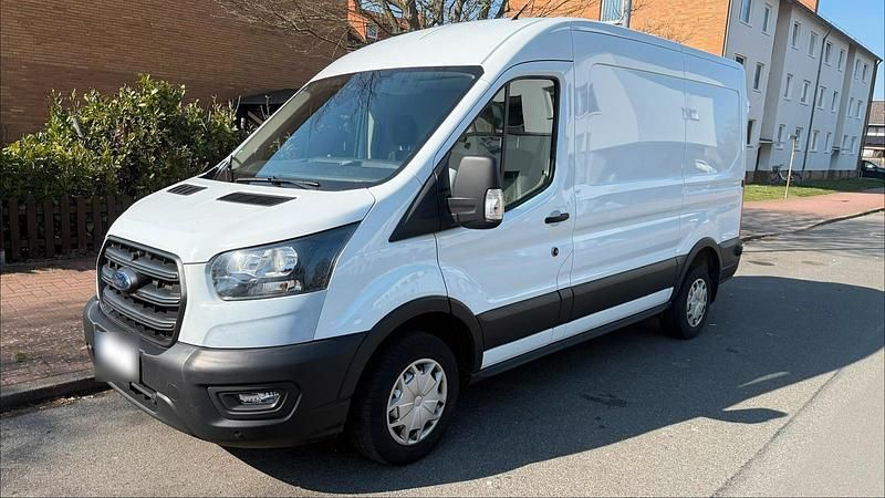 Gebraucht Ford Transit 105 PS (77 kW) 2022 Weiß Van / Kleinbus