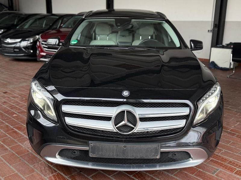 Gebraucht Mercedes GLA200 136 PS (100 kW) 2014 Schwarz SUV