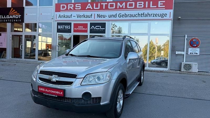 Silber Gebraucht 2008 Chevrolet Captiva LS SUV | 3.990 € (Fairer Preis) - Bild 1/4