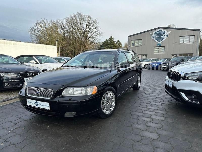 Schwarz Gebraucht 2005 Volvo V70 Momentum Kombi | 10.999 € - Bild 1/4