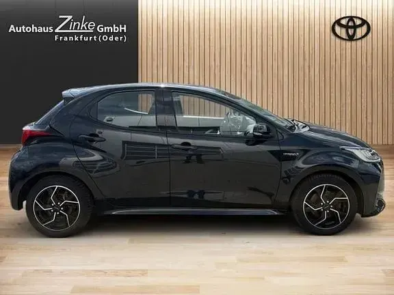 Gebraucht Toyota Yaris Basis 116 PS (85 kW) 2020 Mysticschwarz mica