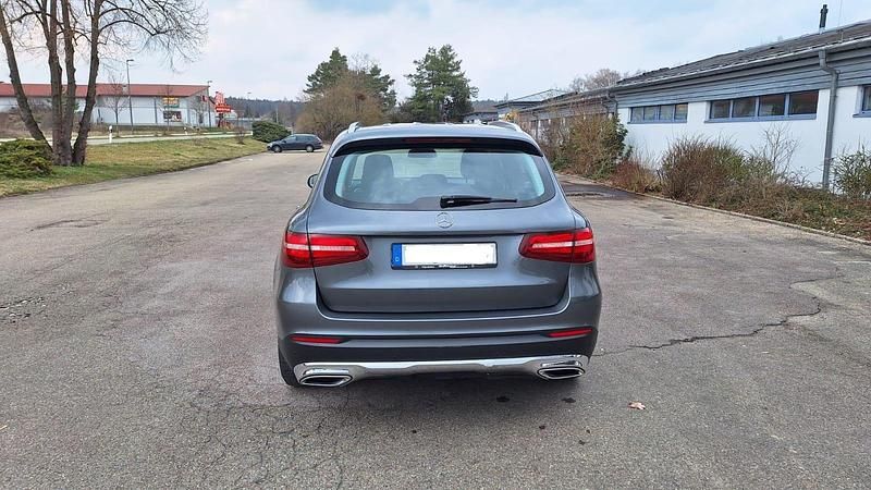 Gebraucht Mercedes GLC220 170 PS (125 kW) 2017 Grau SUV