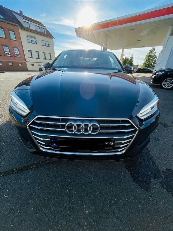 Gebraucht Audi A5 Sport 190 PS (139 kW) 2017 Grau Coupé