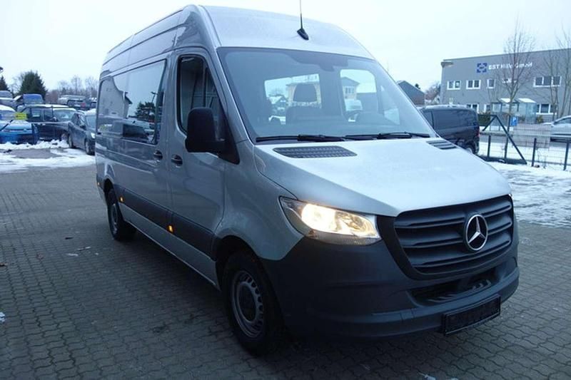 Gebraucht Mercedes Sprinter 170 PS (125 kW) 2023 Silber Van