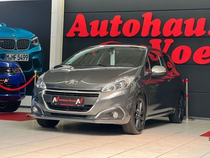 Gebraucht Peugeot 208 Style 82 PS (60 kW) 2018 Grau Kleinwagen