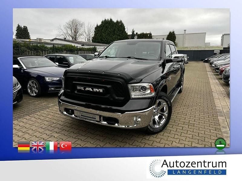 Schwarz (metallic) Gebraucht 2014 Dodge Ram Abholung | 24.950 € (Fairer Preis) - Bild 1/4