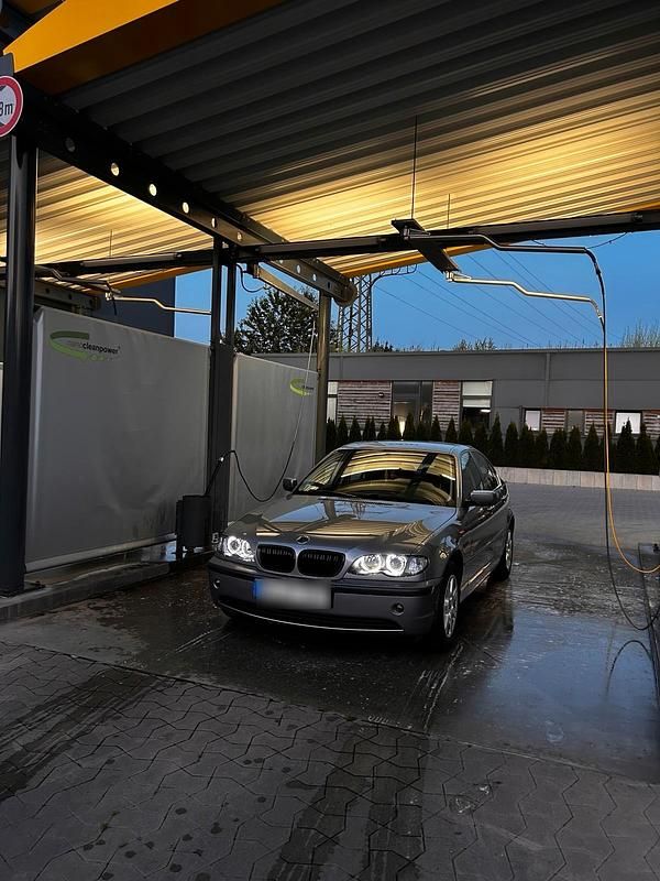 Gebraucht BMW 320 M Sport 170 PS (125 kW) 2004 Grau Limousine