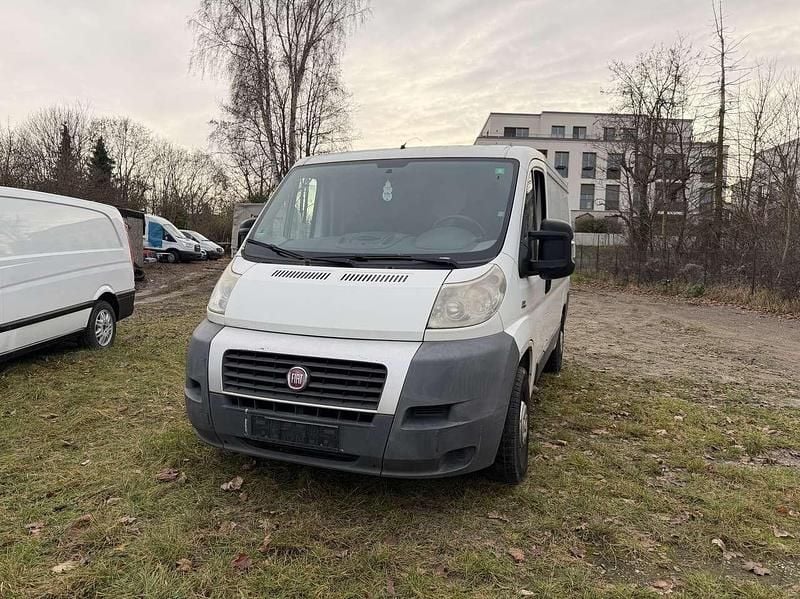 Weiß Gebraucht 2011 Fiat Ducato Van | 3.900 € (Superpreis) - Bild 1/4