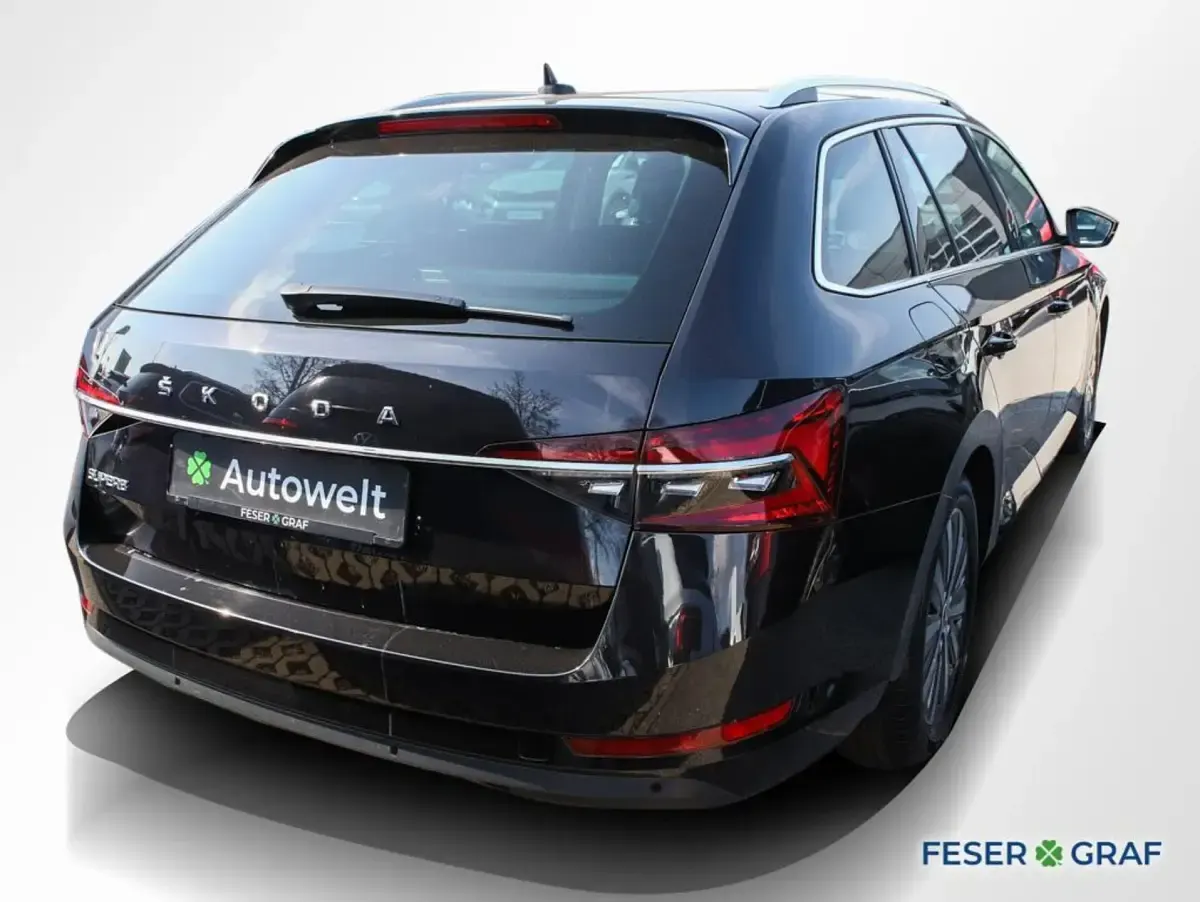 Gebraucht Skoda Superb Premium Edition 150 PS (110 kW) 2023 Schwarz Kombi