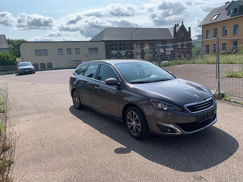 Gebraucht 2016 Peugeot 308 Access Kombi | 5.900 € (Superpreis) - Bild 1/4