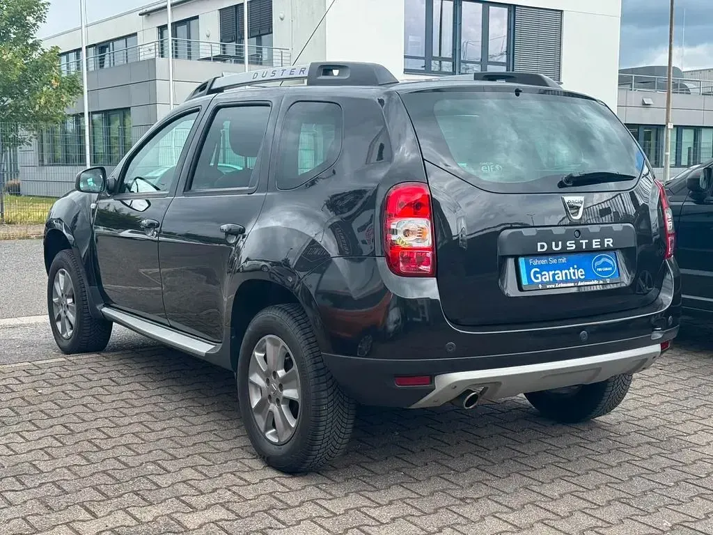 Gebraucht Dacia Duster Prestige 114 PS (83 kW) 2015 Schwarz SUV