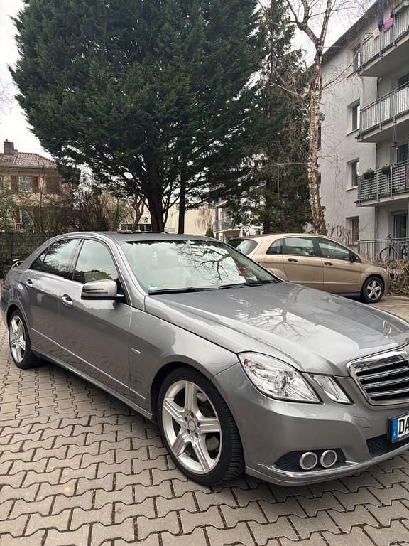 Gebraucht Mercedes E350 Elegance 265 PS (194 kW) 2010 Grau Limousine