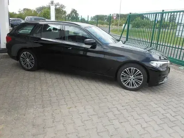 Gebraucht BMW 520 Sport Line 184 PS (135 kW) 2020 Schwarz ii Kombi
