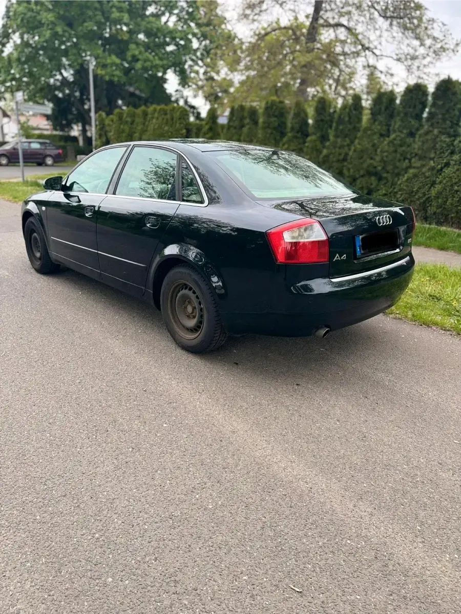 Gebraucht Audi A4 130 PS (95 kW) 2003 Schwarz Limousine