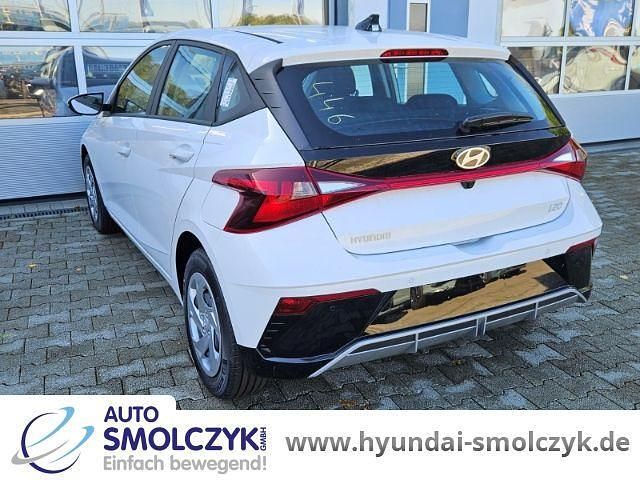 Neu Hyundai i20 Select 90 PS (66 kW) 2026 Atlas white / sol Kleinwagen