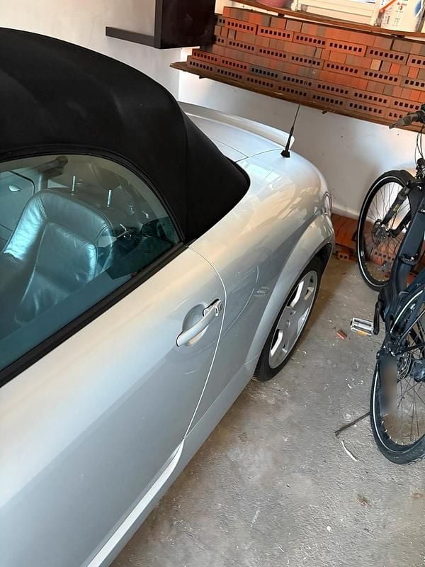 Gebraucht Audi TT Roadster S-Line 224 PS (164 kW) 2000 Silber Cabrio