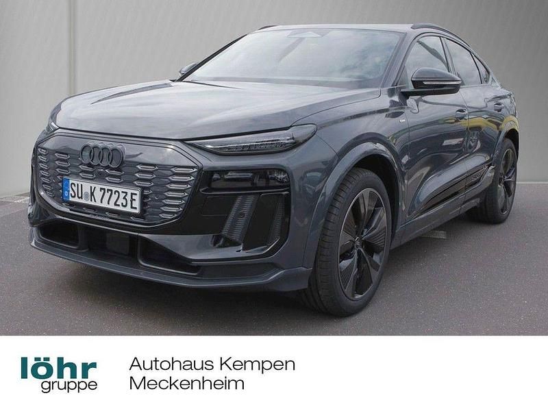 Grau Gebraucht 2025 Audi Q6 Sportback e-tron Sport SUV | 62.660 € (Teuer) - Bild 1/4