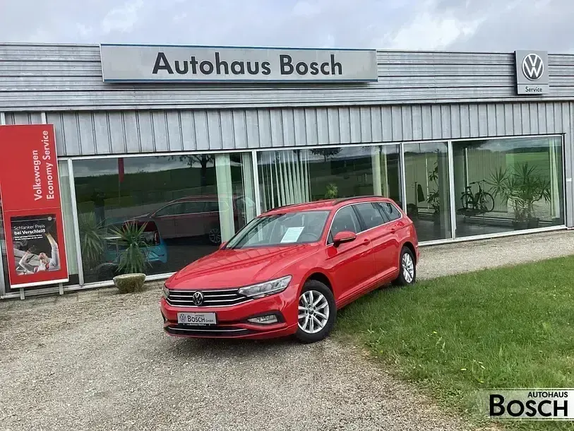 Gebraucht VW Passat Business 122 PS (89 kW) 2023 Tornadorot Kombi