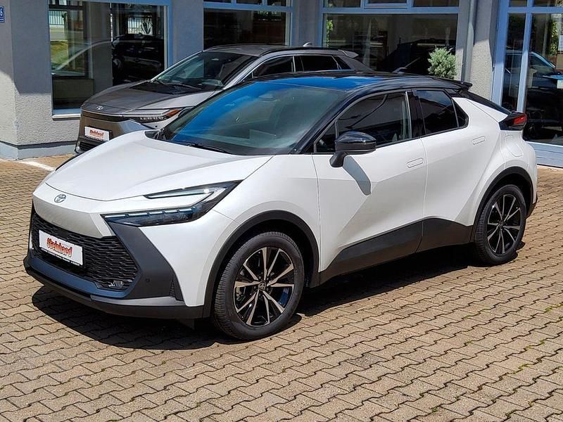 Weiß Neu 2025 Toyota C-HR SUV | 35.950 € (Guter Preis) - Bild 1/4