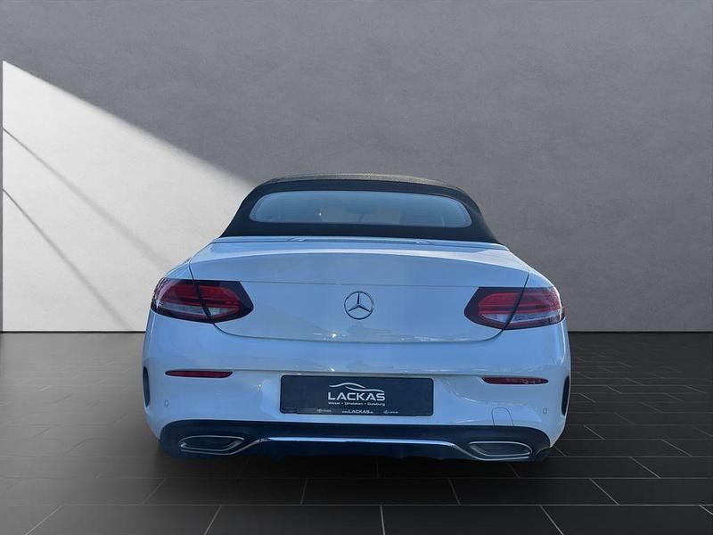Gebraucht Mercedes C200 AMG line 184 PS (135 kW) 2020 Weiß Cabrio