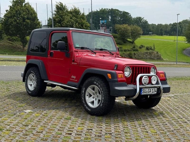 Rot Gebraucht 2004 Jeep Wrangler Sport SUV | 22.900 € (Fairer Preis) - Bild 1/4