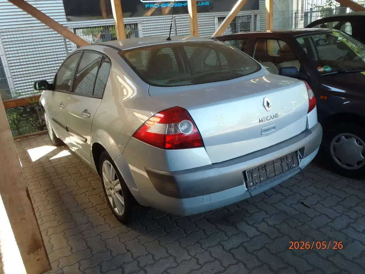 Gebraucht Renault Mégane II 134 PS (98 kW) 2003 Silber Limousine