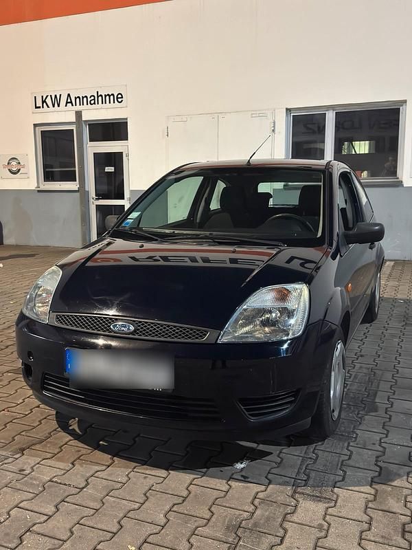 Blau Gebraucht 2005 Ford Fiesta Kleinwagen | 250 € (Superpreis) - Bild 1/4