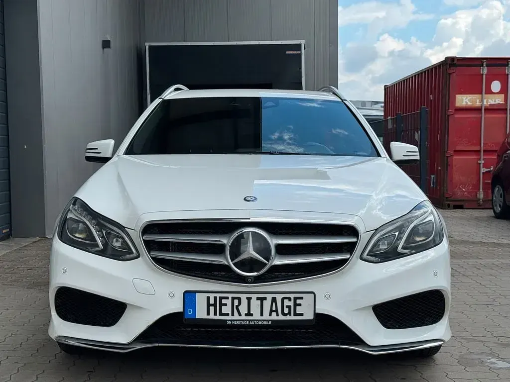 Gebraucht Mercedes E300 AMG line 252 PS (185 kW) 2014 Weiß Limousine