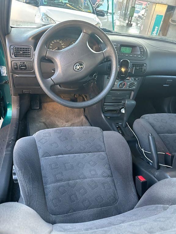 Gebraucht Toyota Corolla Sol 110 PS (80 kW) 2000 Grün Limousine