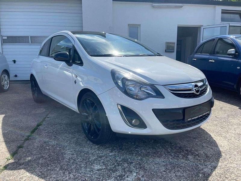 Gebraucht Opel Corsa Color Edition 101 PS (74 kW) 2014 Weiß Kleinwagen